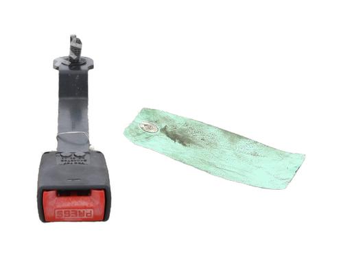 Used Seat buckle RENAULT CLIO III (BR0/1, CR0/1) 1.5 dCi (C/BR0G, C/BR1G) (68 hp) 26003984