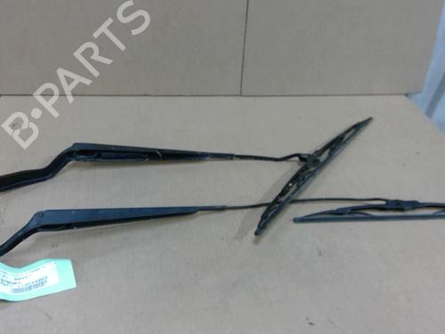 Used Front windshield wiper arm FORD FIESTA V (JH_, JD_) 1.4 TDCi (68 hp) 29082507