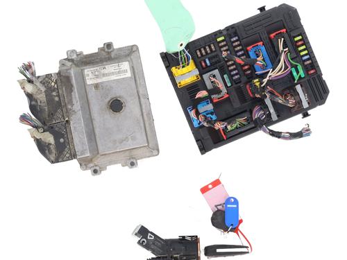 Used Electronic module PEUGEOT 208 II (UB_, UP_, UW_, UJ_) 1.2 PureTech 75 (75 hp) 30446417
