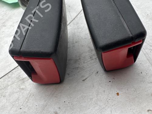 Engache cinturón Engache cinturón VW POLO V (6R1, 6C1) [2009-2022] 37085868 37085868