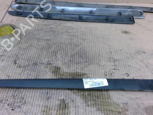 door-moulding-trim-renault-clio-iii-br01-cr01-2005-2006-2007-2008-2009-2010-2011-2012-2013-2014-27637538 main image