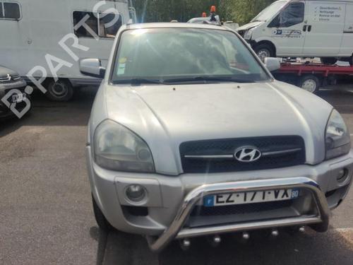 Left headlight HYUNDAI TUCSON (JM) 2.0 CRDi All-wheel Drive | BP20350524C28 
