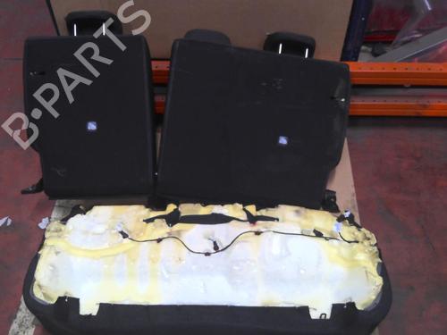 Siège arrière RENAULT ARKANA I (LCM_, LDN_) 1.6 E-TECH 145 (LDMU) | BP30489833C17 