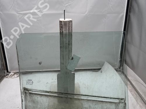 rear-left-door-window-nissan-juke-f15-2010-2011-2012-2013-2014-2015-2016-2017-2018-2019-36378759 main image