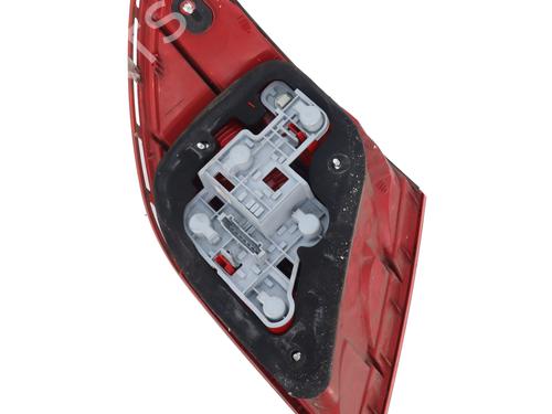 right-taillight-mercedes-benz-c-class-w204-2007-2008-2009-2010-2011-2012-2013-2014-2015-32098741 main image