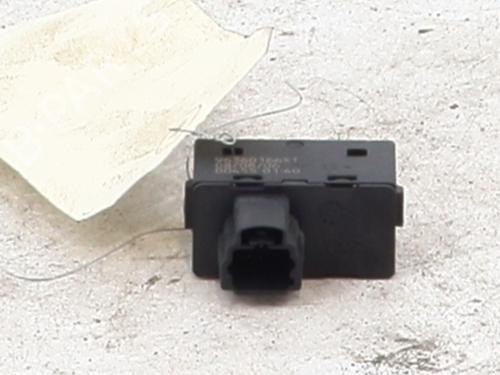 Used Right front window switch Right front window switch PEUGEOT 407 (6D_) 2.0 HDi 135 (6DRHRH, 6DRHRE, 6DRHRG, 6DRHRJ) (136 hp) 40289805 40289805