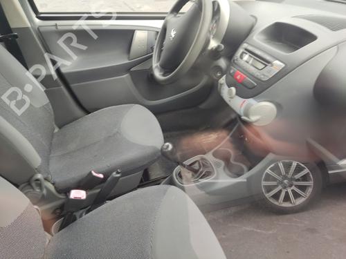 Right front window switch PEUGEOT 107 (PM_, PN_) 1.0 | BP28570655I26  - Image 9
