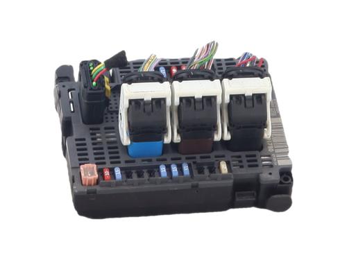 Fuse box CITROËN C4 Picasso II 1.6 HDi / BlueHDi 115 | BP39647235E1 - Image 5