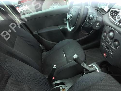 Seat buckle RENAULT CLIO III (BR0/1, CR0/1) 1.5 dCi (BR17, CR17) | BP30473546I32