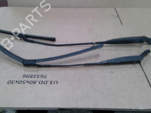 Used Front windshield wiper arm FIAT 500 (312_) 1.3 D Multijet (312AXB1A) (75 hp) 26183525