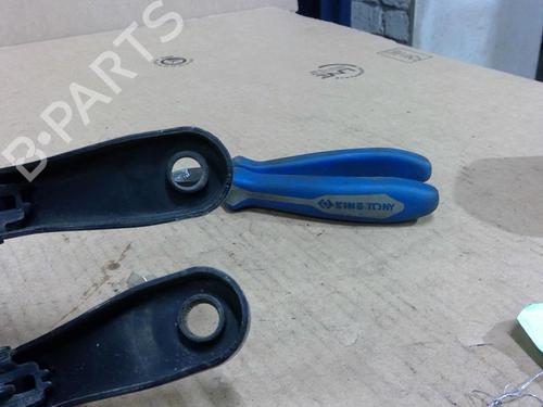 Front windshield wiper arm PEUGEOT 207 CC (WD_) 1.6 HDi | BP26183261C143 