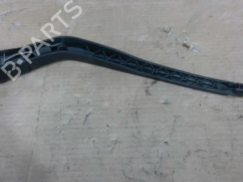 Used Rear windshield wiper arm TOYOTA YARIS (_P9_) 1.4 D-4D (NLP90_, NLP90R) (90 hp) 30788813