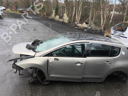 Left headlight PEUGEOT 3008 I MPV (0U_) 1.6 HDi | BP31704619C28 