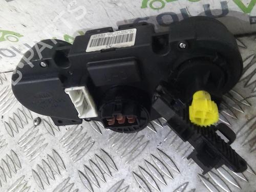 Used Climate control KIA RIO II (JB) 1.5 CRDi (110 hp) 20370145