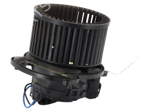 Used Heater blower motor Heater blower motor RENAULT MEGANE IV Hatchback (B9A/M/N_) 1.5 dCi 90 (B9A1) (90 hp) 30261771 30261771
