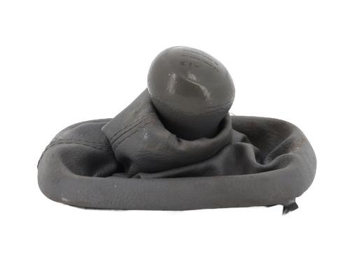 Used Shift knob Shift knob RENAULT CLIO II (BB_, CB_) 1.2 (BB0A, BB0F, BB10, BB1K, BB28, BB2D, BB2H, CB0A,... (58 hp) 28570700 28570700