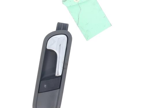 Used Front right interior door handle Front right interior door handle SEAT IBIZA III (6L1) 1.4 TDI (70 hp) 31604284 31604284