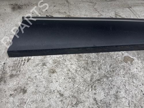 door-moulding-trim-renault-captur-i-j5_-h5_-2013-38290305 main image