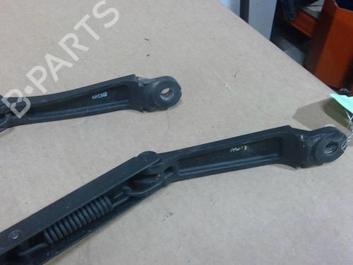 Used Front windshield wiper arm Front windshield wiper arm HYUNDAI TUCSON (JM) 2.0 CRDi (136 hp) 29082578 29082578