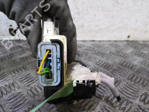 Vergrendeling links voor PEUGEOT 308 I (4A_, 4C_) 1.6 HDi (92 hp) 20365192