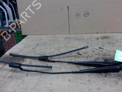 Used Front windshield wiper arm VW POLO V (6R1, 6C1) 1.6 TDI (90 hp) 28216749