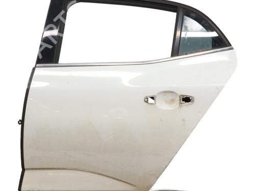 left-rear-door-renault-megane-iv-hatchback-b9amn_-2015-33057191 main image