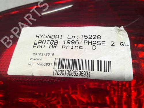 Right taillight HYUNDAI LANTRA II (J-2) 1.9 D | BP21816892C35 