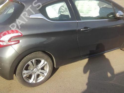 Engine control unit (ECU) PEUGEOT 208 I (CA_, CC_) 1.2 VTI 82 | BP22749061M57 