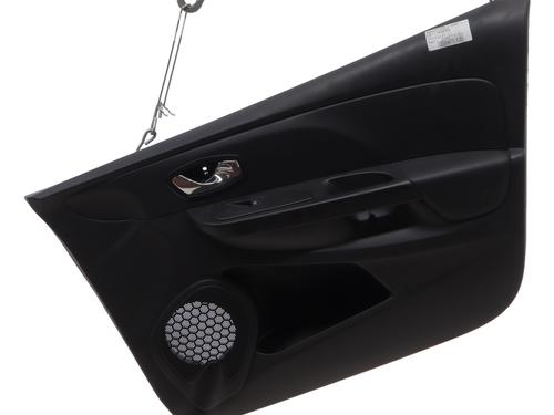 Høyre frontpanel Høyre frontpanel RENAULT CLIO IV (BH_) 1.5 dCi 75 (75 hp) 35939762 35939762