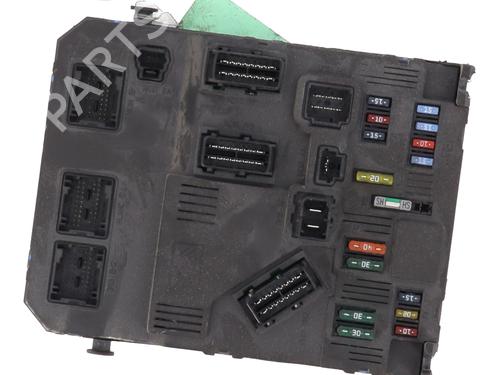 Used Fuse box Fuse box PEUGEOT 206 Hatchback (2A/C) 1.4 i (75 hp) 20360679 20360679