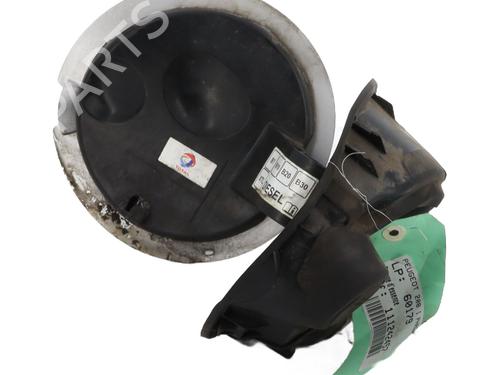 Fuel flap PEUGEOT 208 I (CA_, CC_) 1.6 HDi / BlueHDi 75 | BP28683840C131