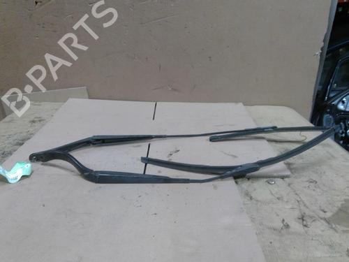 Used Front windshield wiper arm ALFA ROMEO MITO (955_) 1.4 MultiAir (955AXL1B) (105 hp) 31909733