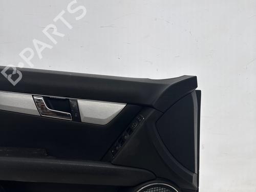 Venstre frontpanel Venstre frontpanel MERCEDES-BENZ C-CLASS (W204) C 200 CDI (204.007, 204.006) (136 hp) 36591852 36591852