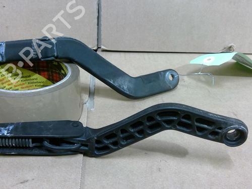 Used Front windshield wiper arm Front windshield wiper arm CITROËN SAXO (S0, S1) 1.0 X (50 hp) 27384675 27384675
