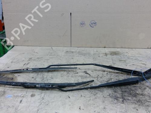 Used Front windshield wiper arm VW GOLF IV (1J1) 1.6 16V (105 hp) 28216765