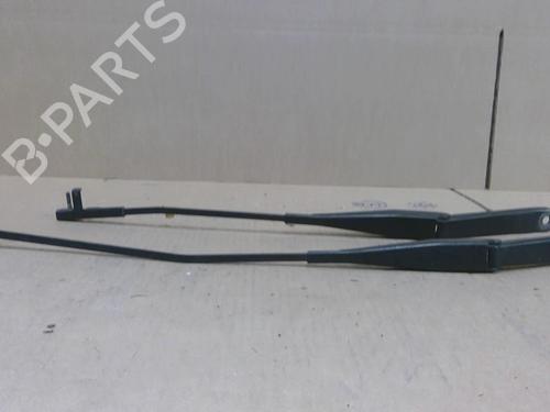 Used Front windshield wiper arm FORD FOCUS II (DA_, HCP, DP) 1.6 TDCi (90 hp) 27221251