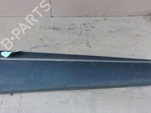  Baguette de porte RENAULT CAPTUR I (J5_, H5_) 1.5 dCi 90 (J5N4, J5M5, J5MW, J5M6, J5AL, J5AJ) (90 hp) 28155736
