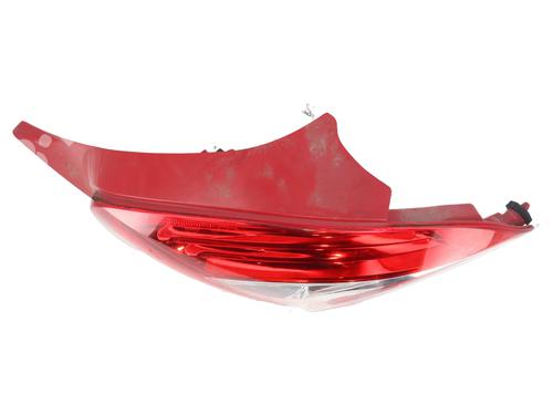 Feu arrière droit PEUGEOT 208 I (CA_, CC_) 1.4 HDi (68 hp) 32075397