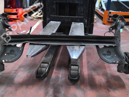 Hinterachse für NISSAN MICRA C+C III (K12) 1.4 16V (88 hp) 31719957