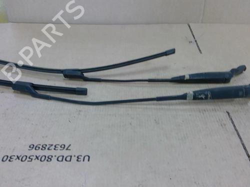 Used Front windshield wiper arm FIAT 500 (312_) 1.3 D Multijet (312AXB1A) (75 hp) 26183349