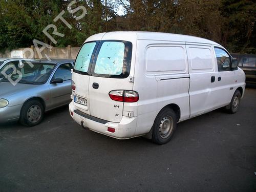 Left headlight HYUNDAI H-1 Van (A1) 2.5 CRDi | BP21816025C28 