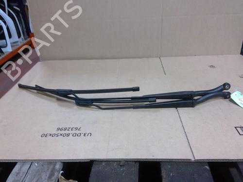 Used Front windshield wiper arm PEUGEOT 307 Break (3E) 2.0 HDI 110 (107 hp) 26184298