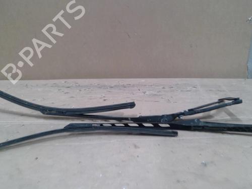 Used Front windshield wiper arm BMW 5 (E60) 525 d (177 hp) 30489828