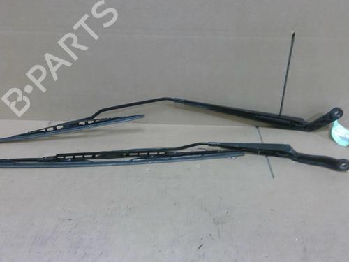 Used Front windshield wiper arm PEUGEOT 206 CC (2D) 1.6 16V (2DNFUF, 2DNFUR) (109 hp) 26184550