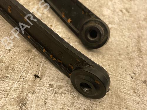 Used Front windshield wiper arm Front windshield wiper arm ALFA ROMEO 156 (932_) 1.6 16V T.SPARK (932.A4, 932.A4100) (120 hp) 39957856 39957856