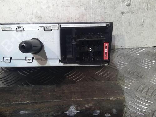 Used Radio Radio FIAT GRANDE PUNTO (199_) 1.2 (65 hp) 20361887 20361887