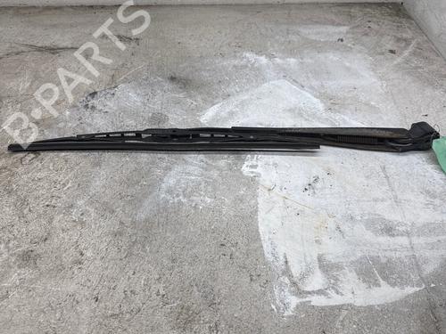 Used Rear windshield wiper arm Rear windshield wiper arm 37716972 37716972