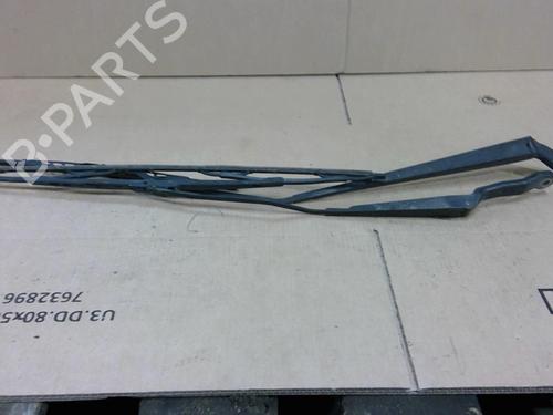 Used Front windshield wiper arm PEUGEOT 206 Hatchback (2A/C) 2.0 HDI 90 (90 hp) 26184253