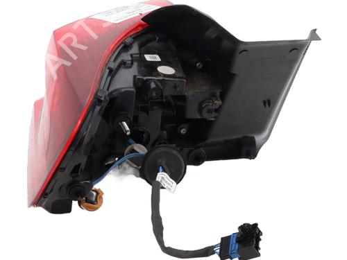 Used Right taillight Right taillight CITROËN C5 AIRCROSS (A_) 1.5 BlueHDi 130 (ACYHZJ, ACYHZR) (131 hp) 32098818 32098818