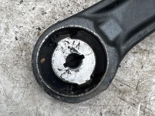 Højre fortil bærearm Højre fortil bærearm 39177981 39177981